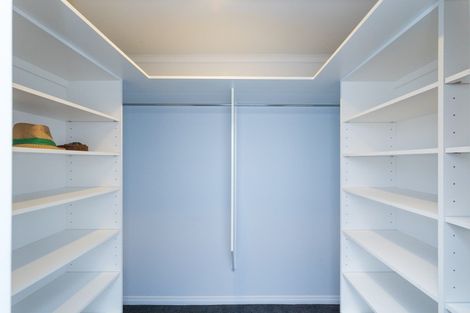 Photo of property in 30 Grand Oaks Drive, Awapuni, Palmerston North, 4412