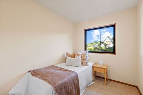 Photo of property in 10 Luxton Place, Mount Pleasant, Christchurch, 8081