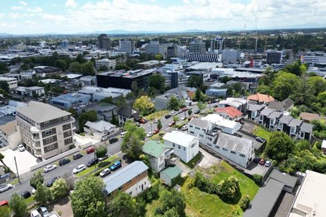 Photo of property in 35 Thackeray Street, Hamilton Lake, Hamilton, 3204