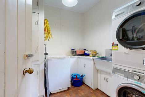 Photo of property in 2 Darlington Terrace, Miramar, Wellington, 6022