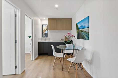 Photo of property in 20 Mara Way, Sunnyvale, Auckland, 0612