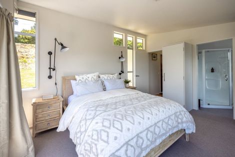 Photo of property in 142 Waiheke Road, Waiheke Island, 1971