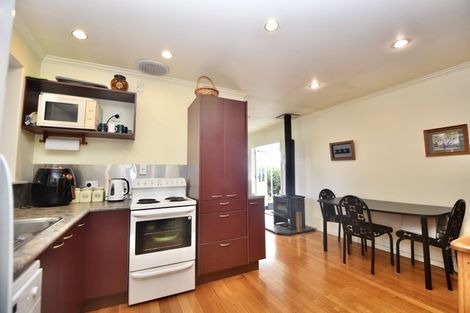 Photo of property in 15 Charles Street, Carterton, 5713