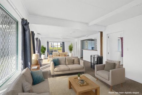 Photo of property in 9 Koura Street, Tangimoana, 4822