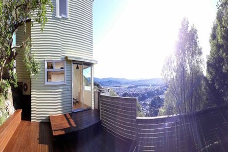 Photo of property in 86 Kinghorne Street, Strathmore Park, Wellington, 6022