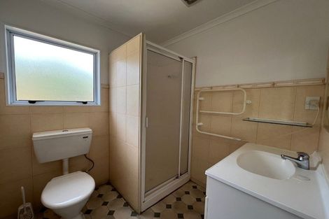 Photo of property in 8 Thornbill Rise, Unsworth Heights, Auckland, 0632