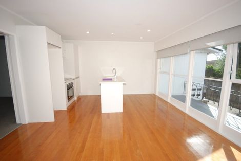 Photo of property in 4/8 Tawera Road, Greenlane, Auckland, 1051