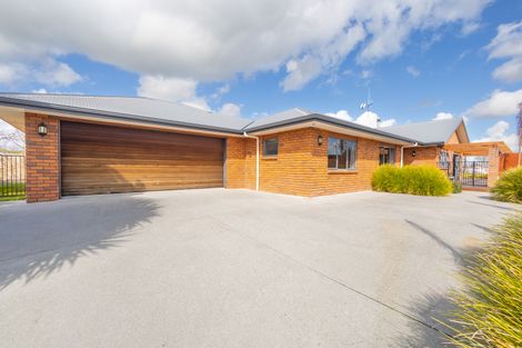 Photo of property in 49 Oaklands Drive, Cambridge, 3434