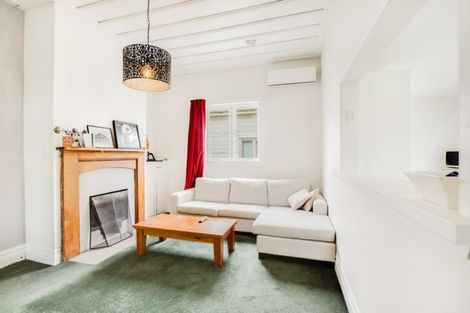 Photo of property in 12 Albert Street, Pukekohe, 2120