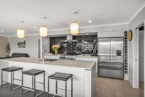 Photo of property in 6 Dunlops Crescent, Marshland, Christchurch, 8083