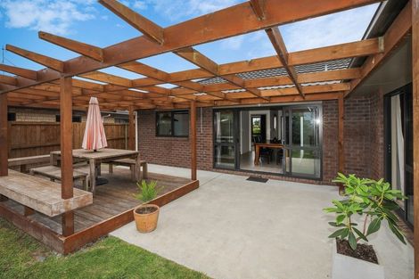 Photo of property in 5 Waltham Place, Rototuna North, Hamilton, 3210