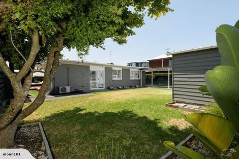 Photo of property in 239b Ngatai Road, Otumoetai, Tauranga, 3110