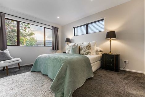 Photo of property in 7b Ballial Place, West Harbour, Auckland, 0618