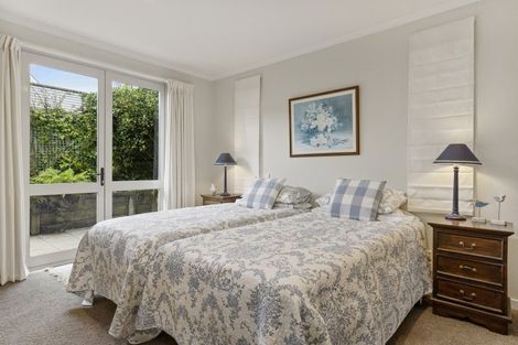 Photo of property in 2/12 Gradwell Place, Two Mile Bay, Taupo, 3330