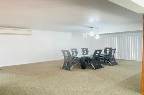 Photo of property in 108 Seaview Road, Glenfield, Auckland, 0629