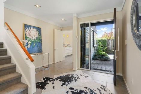 Photo of property in 2/57 Kitchener Road, Milford, Auckland, 0620