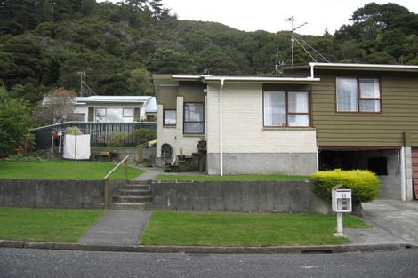 Photo of property in 11a Crawford Grove, Naenae, Lower Hutt, 5011