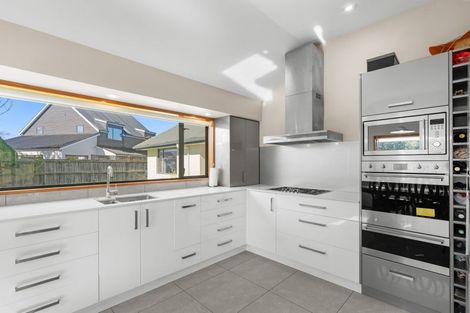 Photo of property in 8 Claverley Gardens, Avonhead, Christchurch, 8042