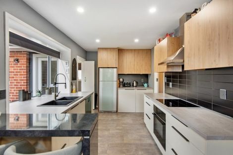 Photo of property in 1/11 Harris Crescent, Papanui, Christchurch, 8053