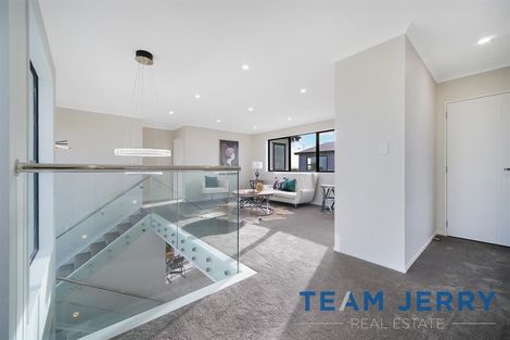 Photo of property in 2 Gertrude Cole Road, Clarks Beach, 2122