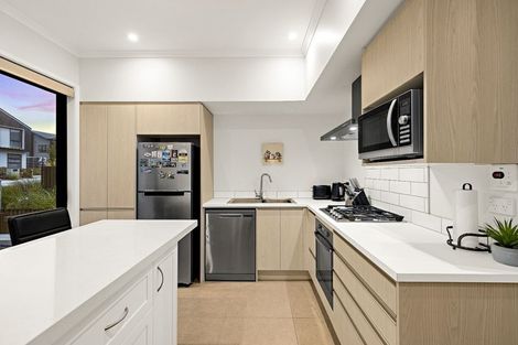 Photo of property in 13 Wai Place, Westgate, Auckland, 0614