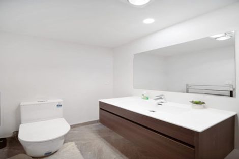 Photo of property in 6 Nga Waka Place, Mangere, Auckland, 2022