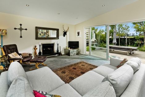 Photo of property in 27 Newbury Place, Schnapper Rock, Auckland, 0632