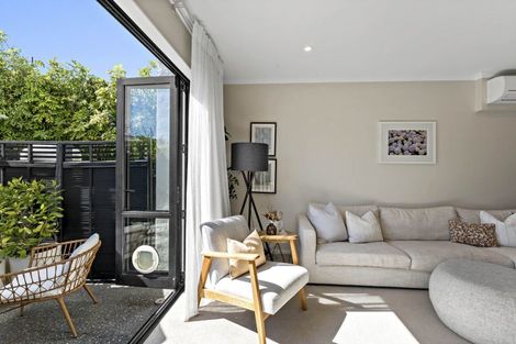 Photo of property in 39 Rangihina Road, Hobsonville, Auckland, 0616