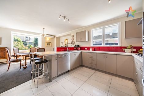 Photo of property in 28a Whites Line West, Woburn, Lower Hutt, 5010