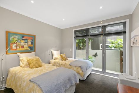 Photo of property in 16 Lakshmi Place, Khandallah, Wellington, 6035