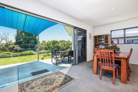 Photo of property in 14 Raven Grove, Havelock North, 4130