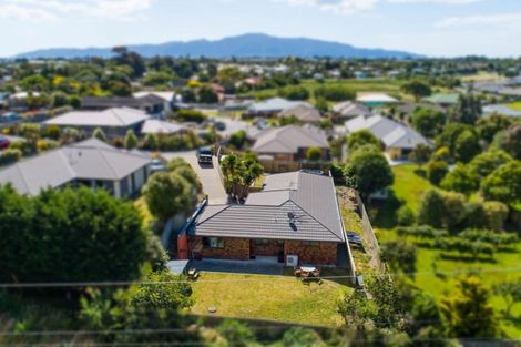 Photo of property in 7 Lambert Way, Paraparaumu, 5032