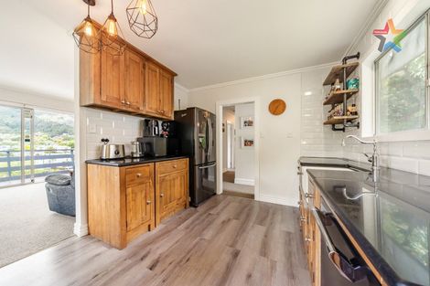 Photo of property in 23 Rintoul Grove, Stokes Valley, Lower Hutt, 5019