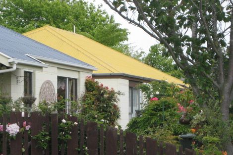 Photo of property in 1/16 Mulberry Place, Redwood, Christchurch, 8051