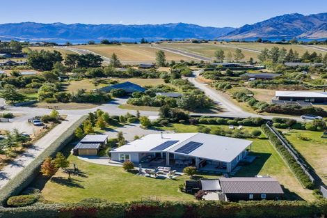 Photo of property in 21 Sam John Place, Lake Hawea, 9382