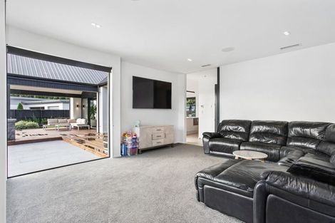 Photo of property in 9 Queenswood Gardens, Mairehau, Christchurch, 8052