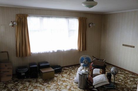 Photo of property in 15 Egmont Street, Castlecliff, Whanganui, 4501