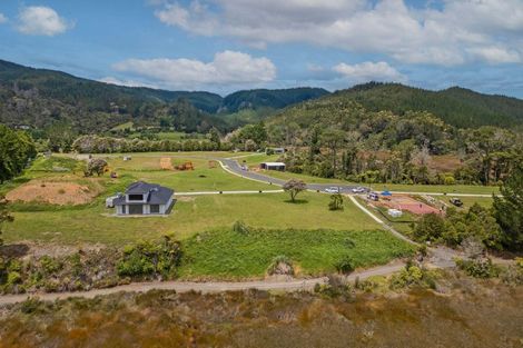 Photo of property in 26 North Ridge Drive, Pauanui, 3579