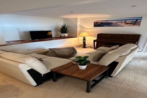 Photo of property in 10 Sykes Avenue, Hatfields Beach, Orewa, 0931
