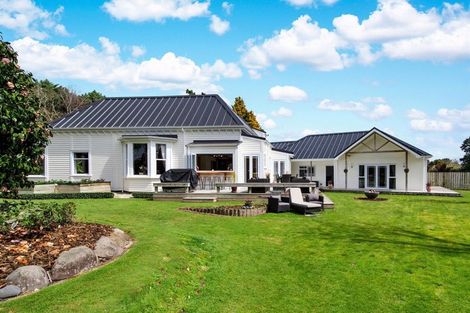 Photo of property in 4 Cross Street, Lepperton, New Plymouth, 4373