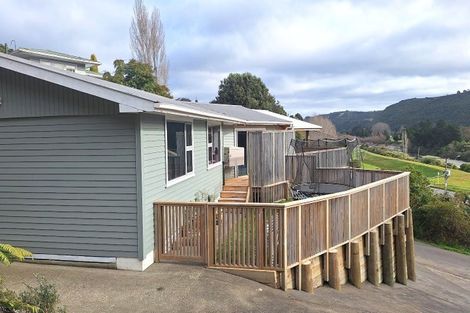 Photo of property in 17 Thomas Street, Stokes Valley, Lower Hutt, 5019