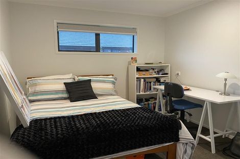 Photo of property in 4 Mooring Close, Whitby, Porirua, 5024