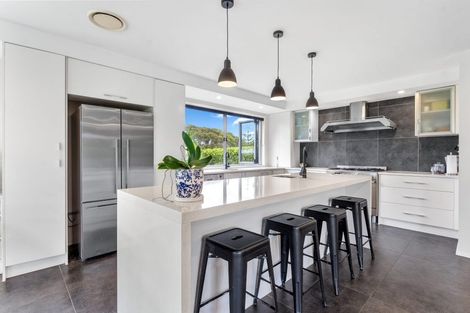 Photo of property in 842 South Head Road, South Head, Helensville, 0874