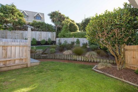 Photo of property in 2/54 Belleview Terrace, Mount Pleasant, Christchurch, 8081