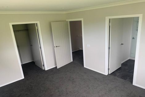 Photo of property in 118 Melksham Drive, Churton Park, Wellington, 6037