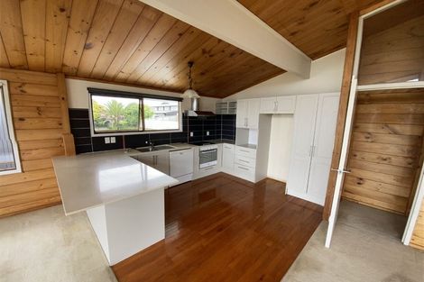Photo of property in 40 Grenada Avenue, Forrest Hill, Auckland, 0620