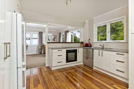 Photo of property in 1/123 Millbrook Road, Sunnyvale, Auckland, 0612