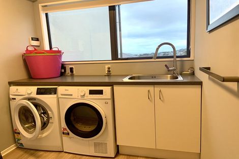 Photo of property in 1/56 Major Hornbrook Road, Mount Pleasant, Christchurch, 8081