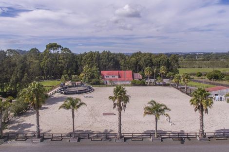 Photo of property in 63 Riverland Road, Kumeu, 0892