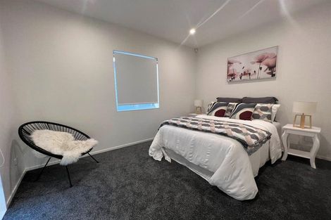 Photo of property in 2 Warbler Crescent, Papakura, 2110